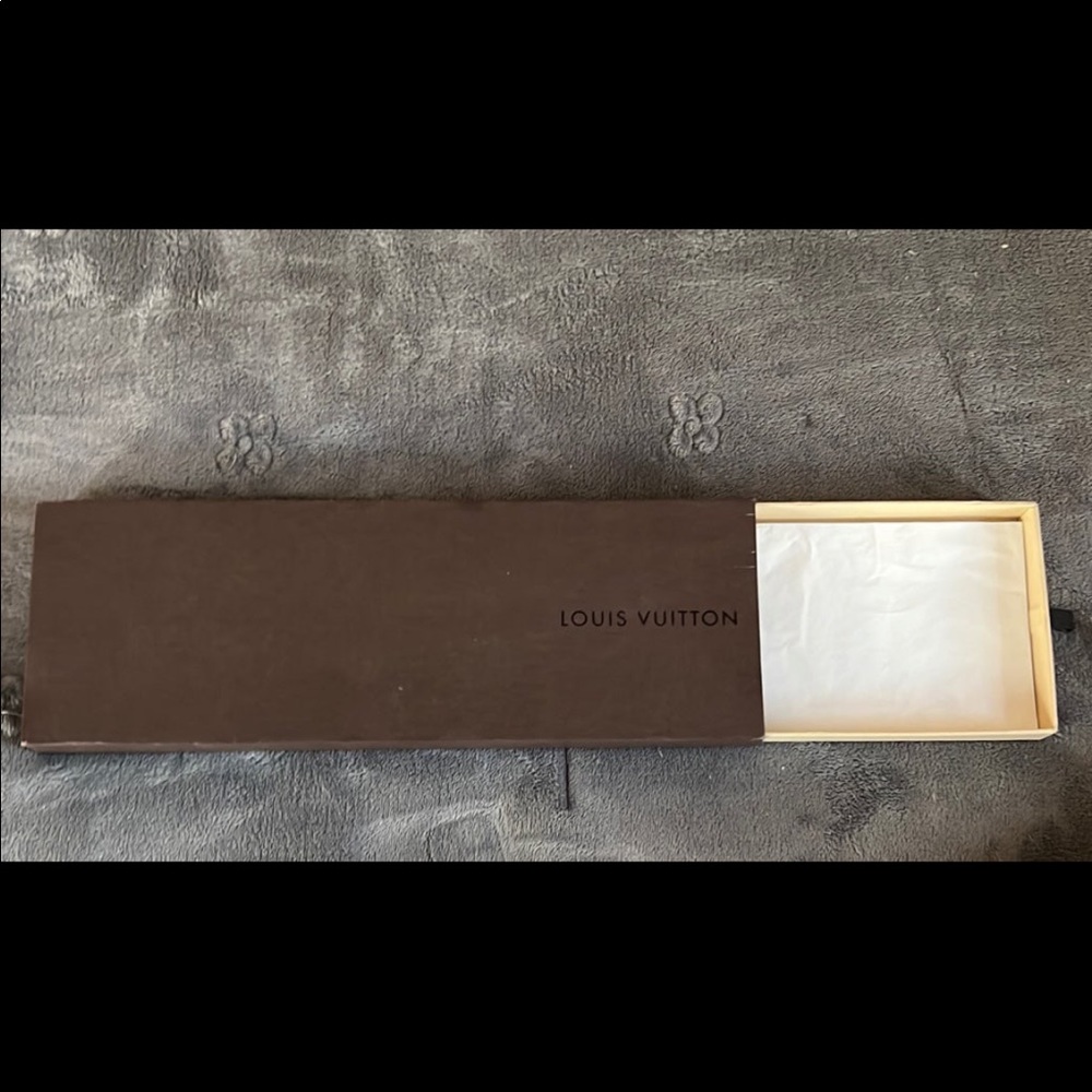 Louis Vuitton Scarf/Tie box - Picture 3 of 3